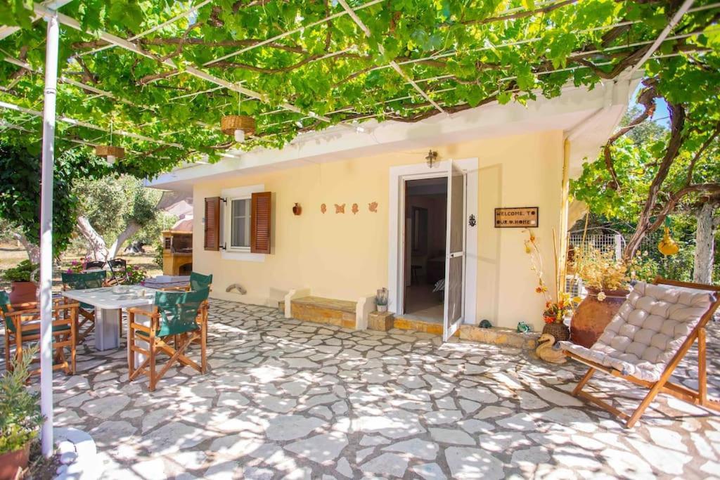 Anthia Private Studio A Breath Away From Beaches Áyios Nikítas Exterior foto